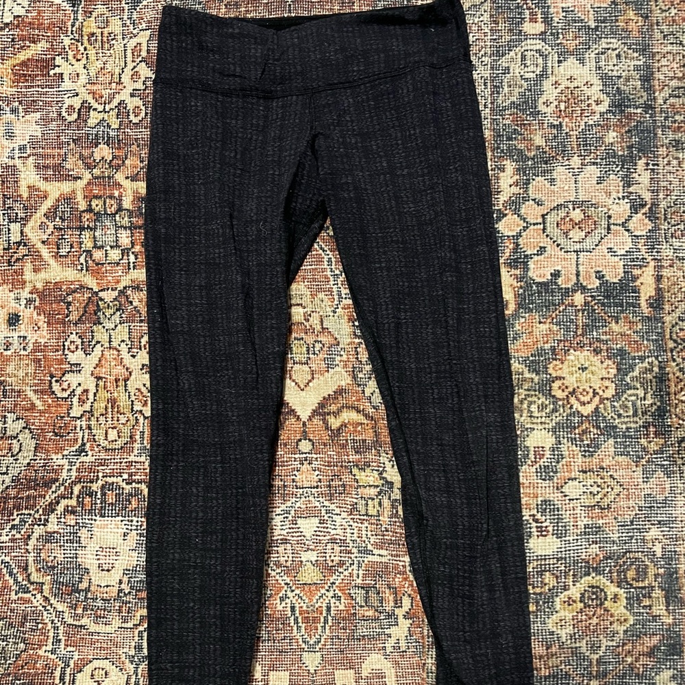 Lululemon mid rise leggings black gray size 8 align